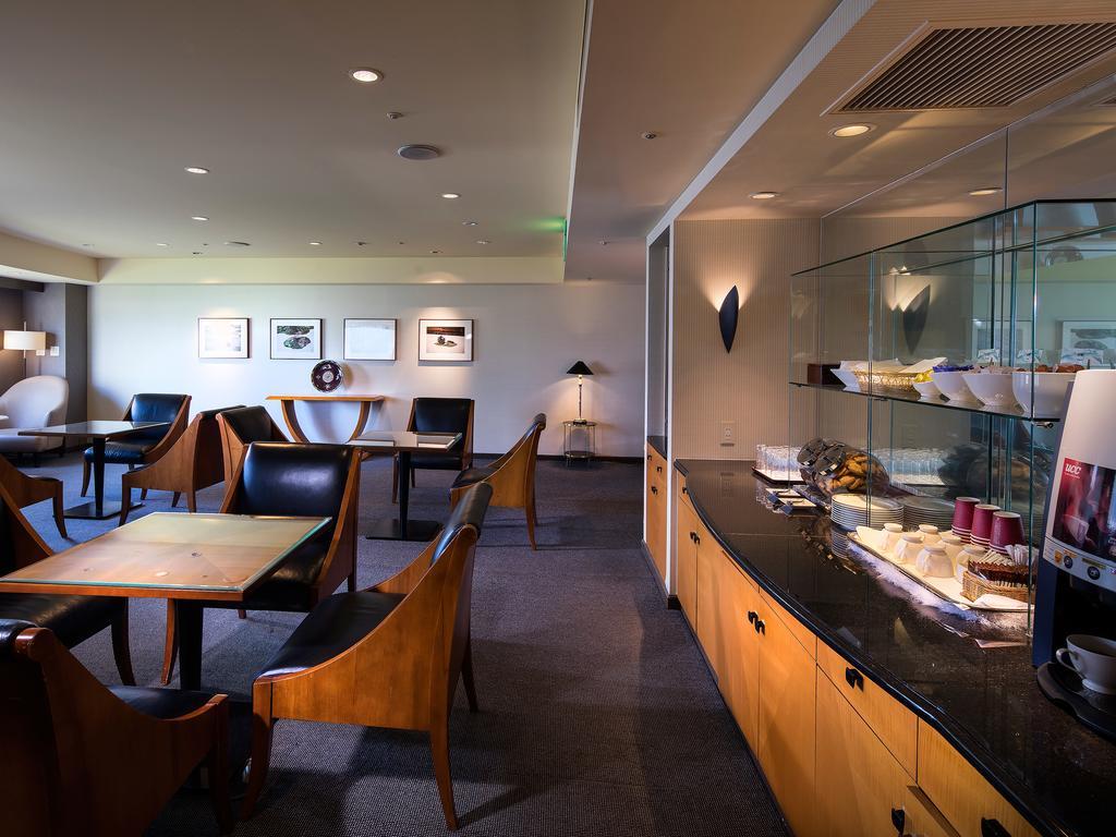 Miyako Hotel Gifu Nagaragawa Zewnętrze zdjęcie The lounge at Haneda Airport